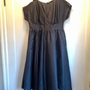 Black semi-formal dress size 1x/18w. 3/4 length.